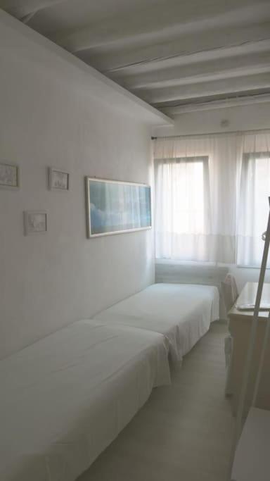 Apartment With Terrace In Chioggia'S Main Square Екстер'єр фото