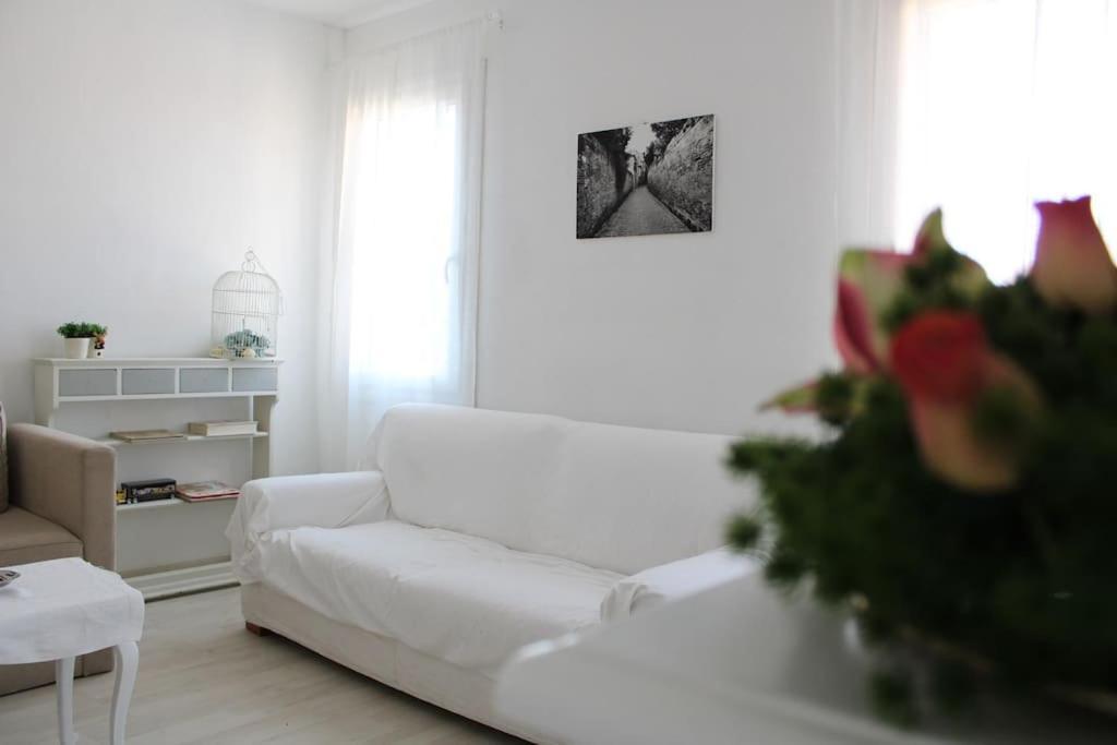 Apartment With Terrace In Chioggia'S Main Square Екстер'єр фото