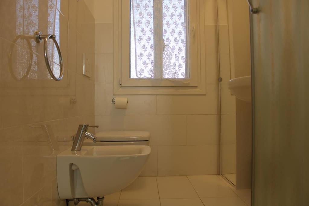 Apartment With Terrace In Chioggia'S Main Square Екстер'єр фото